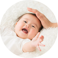 笑っている赤ちゃん